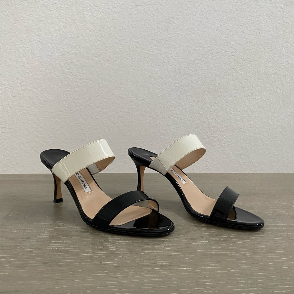 Manolo Blahnik Black White Patent Leather Sandals Mules Pumps Heels Size 7 / 37